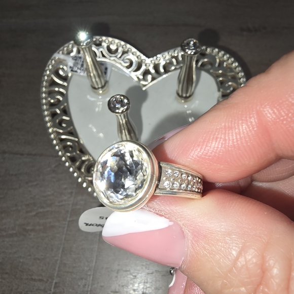 BRIGHTON RING AND RING HOLDER - Picture 6 of 7